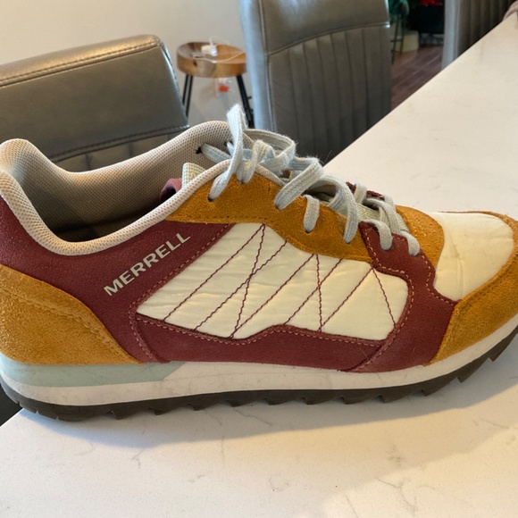 Merrell Performance Maroon/Gold-Mustard Tennis shoe Size 10 - Picture 4 of 4